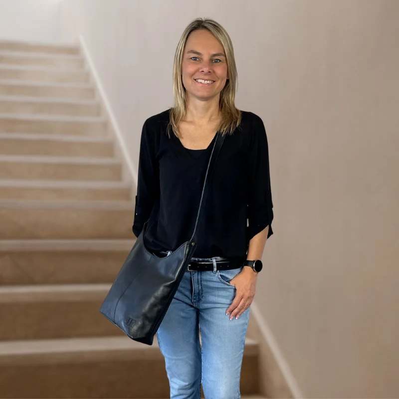 mittlere Umhängetasche Schultertasche Beuteltasche Damentasche Leder schwarz LE0072
