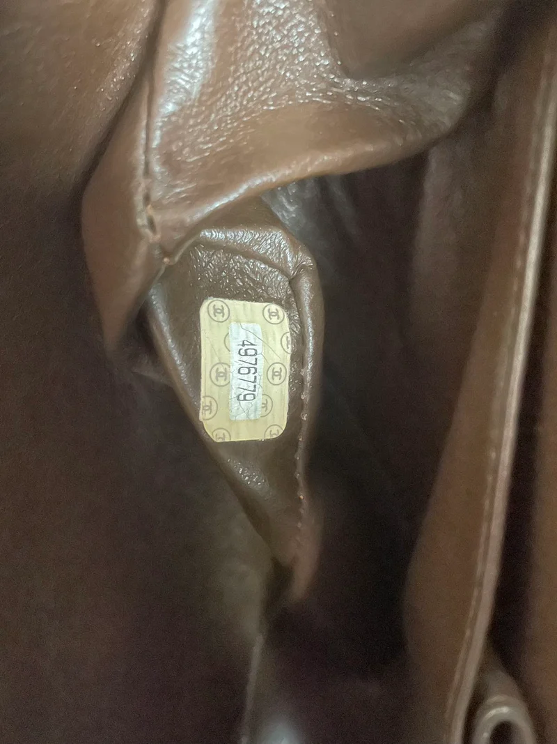 Chanel Vintage Classic Kleine Klappentasche aus Lammleder, dunkelbraun, 1997