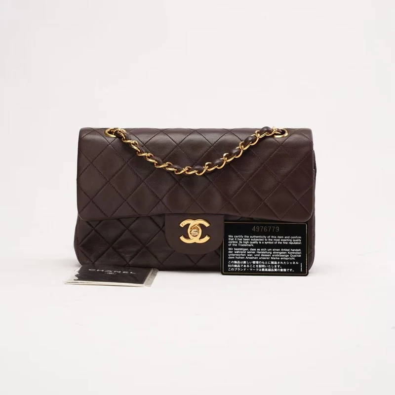 Chanel Vintage Classic Kleine Klappentasche aus Lammleder, dunkelbraun, 1997