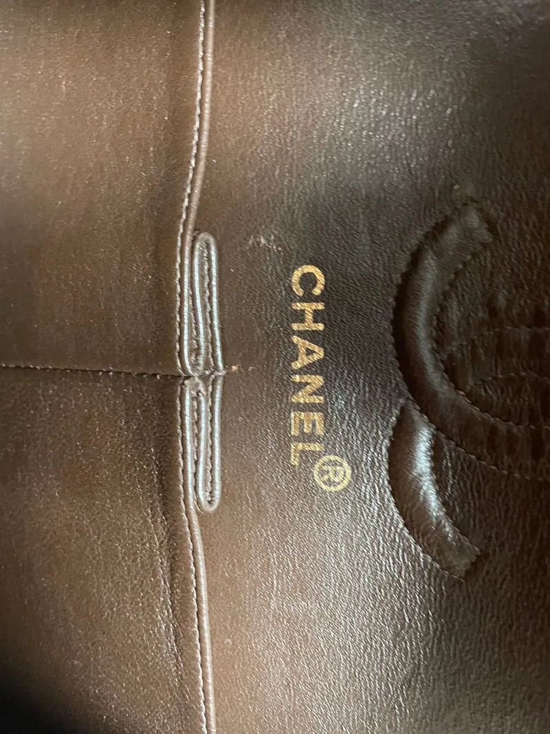 Chanel Vintage Classic Kleine Klappentasche aus Lammleder, dunkelbraun, 1997