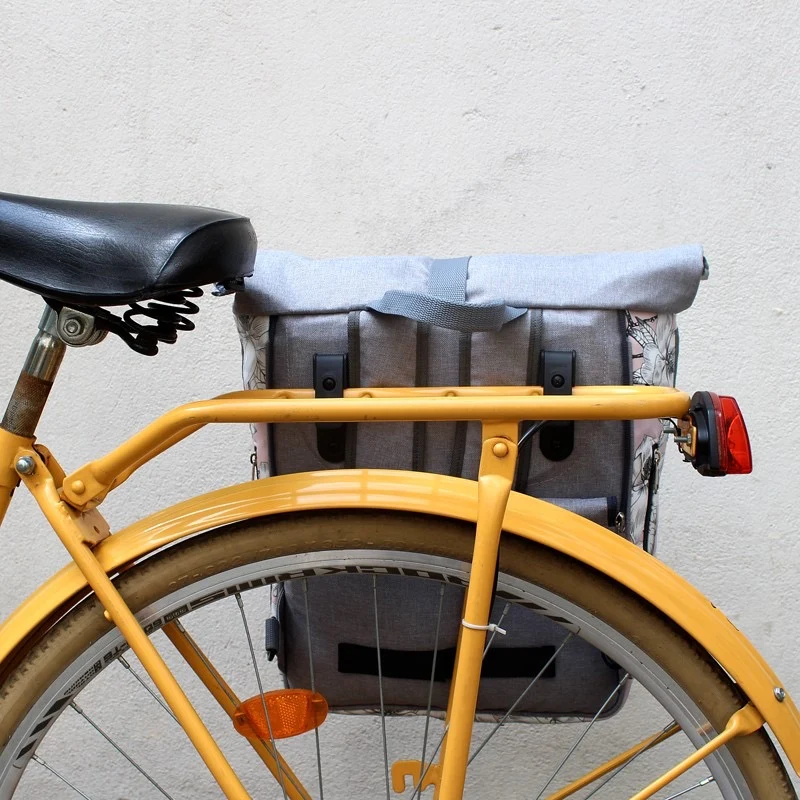 IKURI Kombi Fahrradtasche Rucksack Magnolia – wasserdicht, 13–21 l, handgefertigt