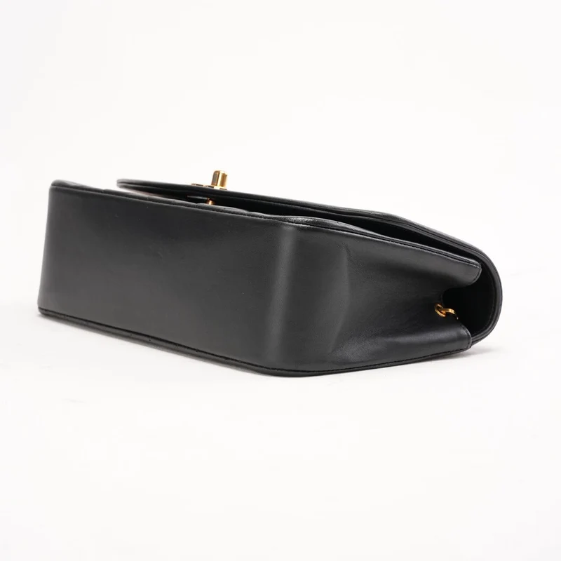 Chanel Vintage Kleine Diana Klappentasche aus Lammleder, Schwarz, 1997