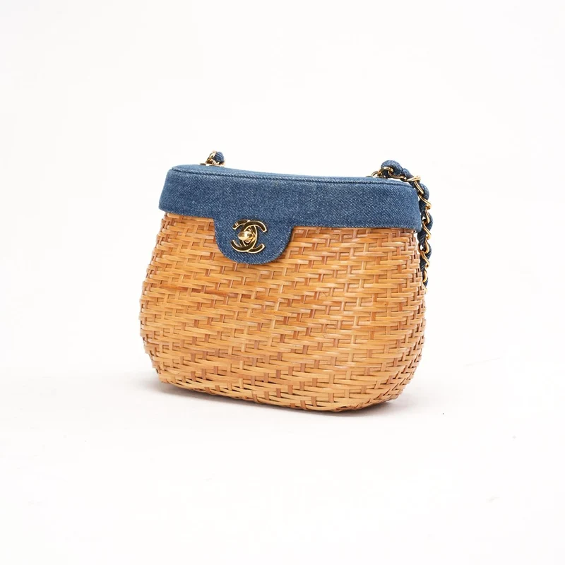 Chanel Vintage Korbtasche aus blauem Denim und Rattan, 1999