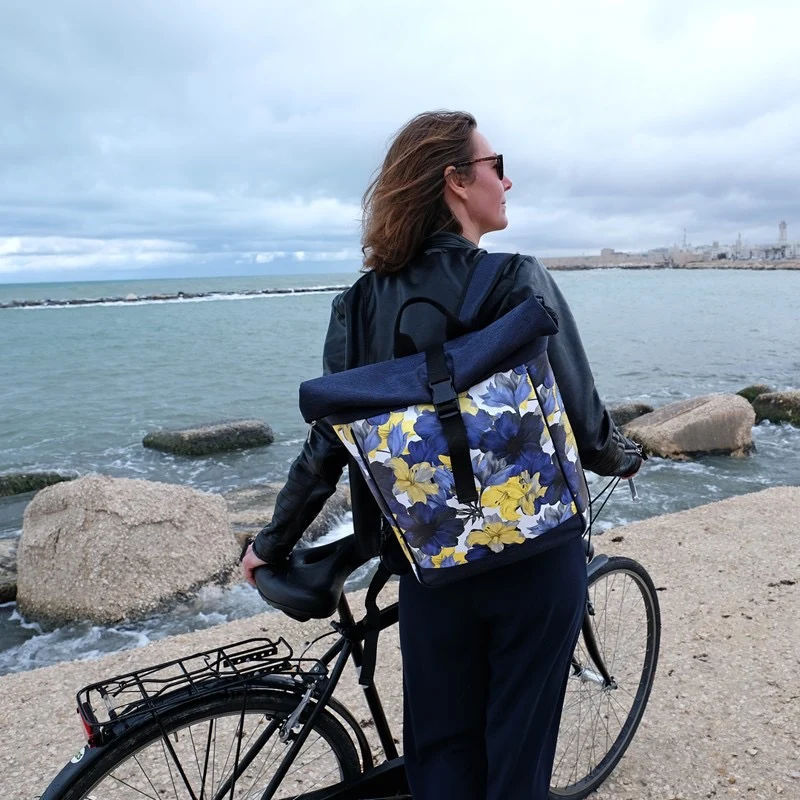 IKURI Kombi Fahrradtasche Rucksack Azucena – wasserdicht, 13–21 l, handgefertigt