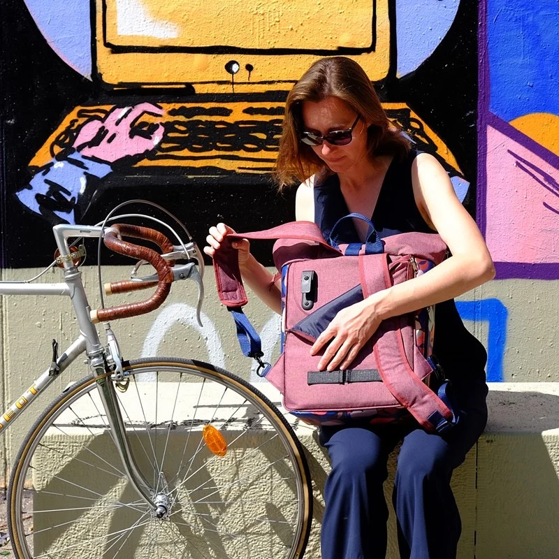 IKURI Kombi Fahrradtasche Rucksack Peras Blau – wasserdicht, 13–21 l, handgefertigt