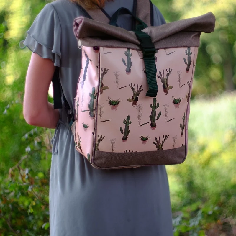 IKURI Kombi Fahrradtasche Rucksack Cactus – wasserdicht, 13–21 l, handgefertigt