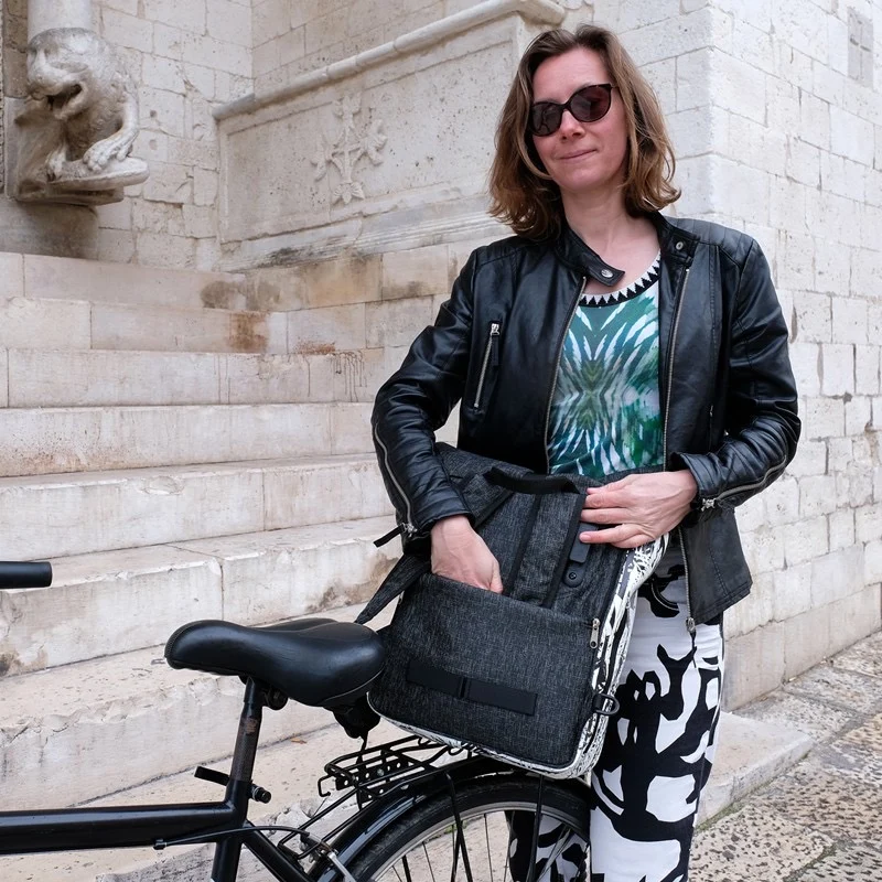 IKURI Kombi Fahrradtasche Rucksack Palmeras – wasserdicht, 15 l, handgefertigt