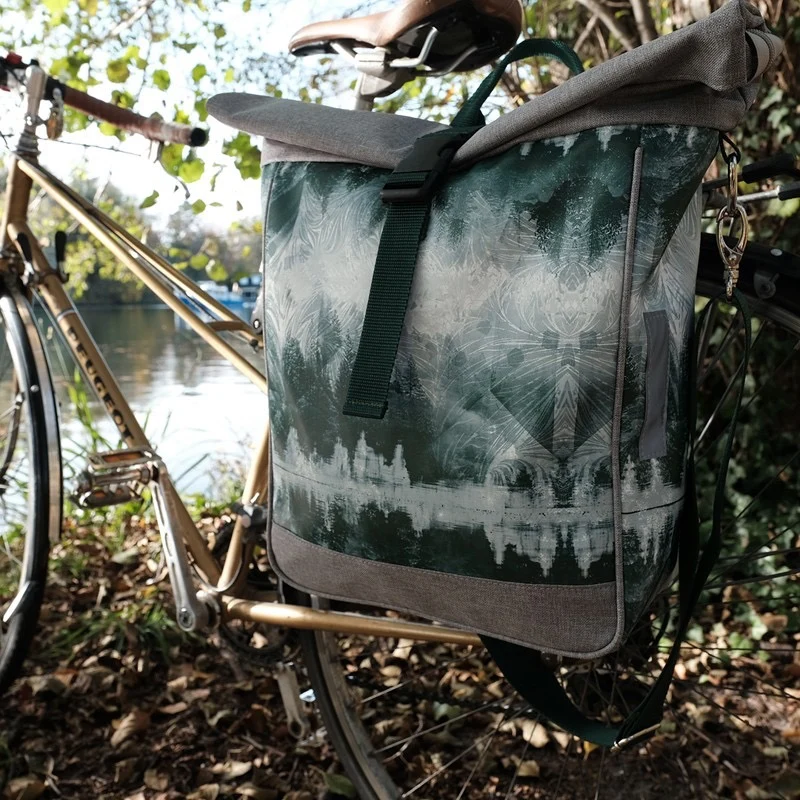 IKURI Fahrradtasche Pinos – einseitig, wasserdicht, 13–21 l, handgefertigt