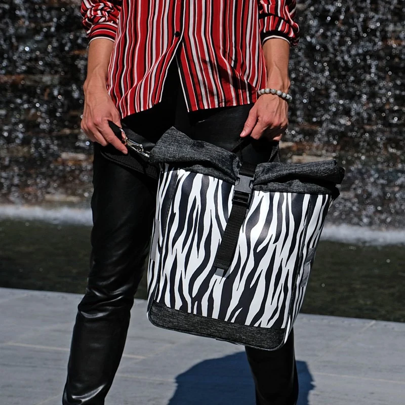 IKURI Fahrradtasche Zebra – einseitig, wasserdicht, 13–21 l, handgefertigt
