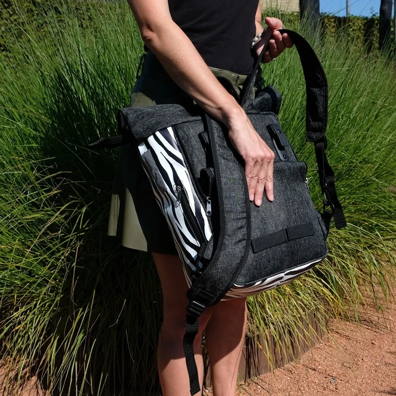 IKURI Kombi Fahrradtasche Rucksack Zebra – wasserdicht, 13–21 l