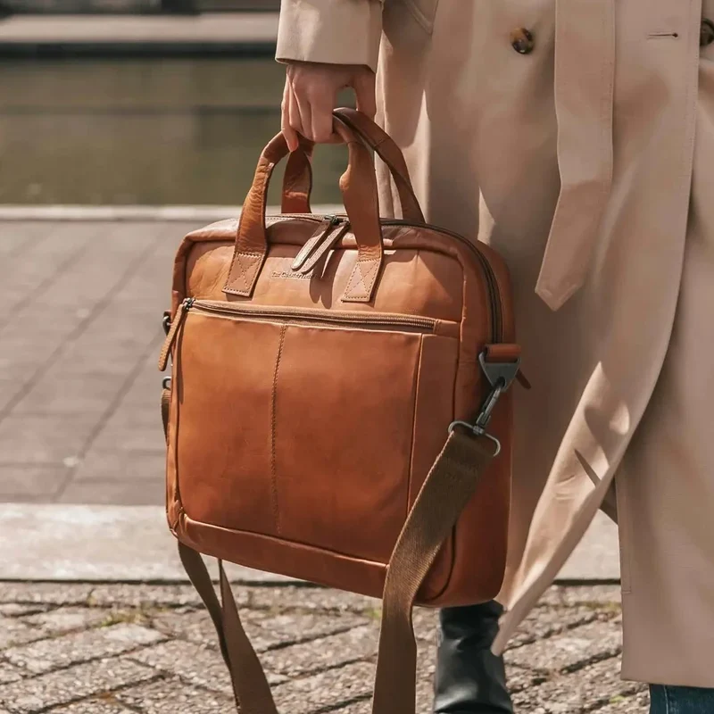 The Chesterfield Brand | Laptoptasche Calvi | Wax Pull Up Leder