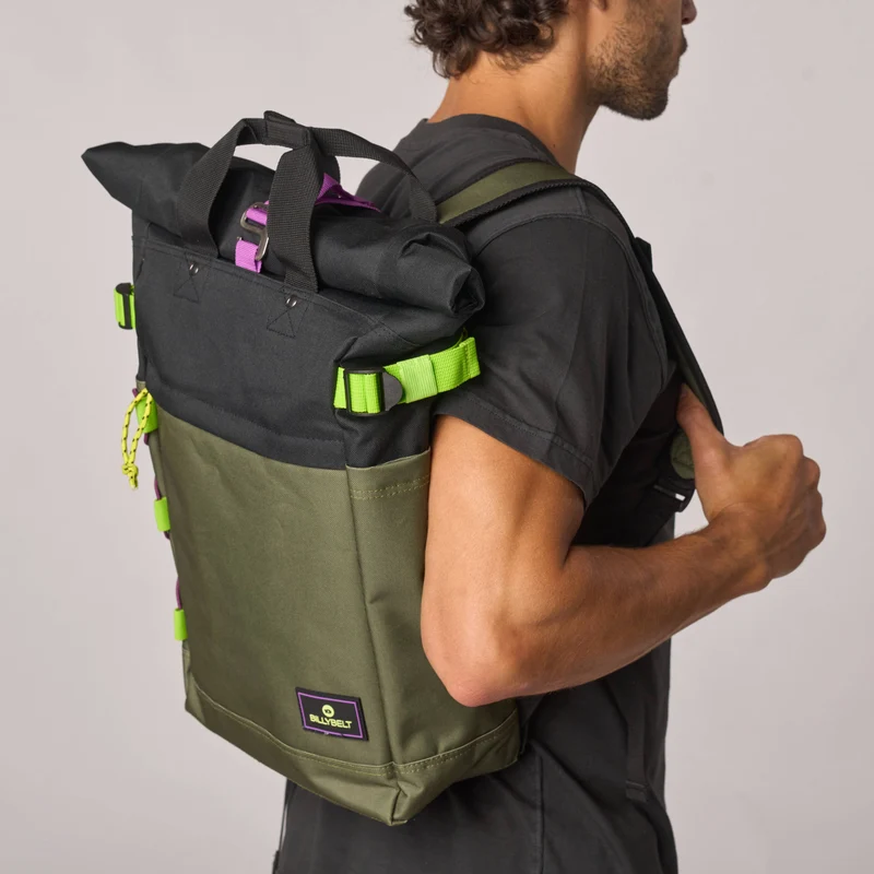 Roll-Top Rucksack aus 100% recyceltem Polyester - Khaki und Schwarz