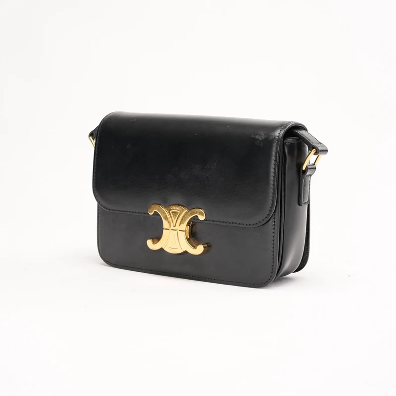 Celine Teen Triumph Schultertasche, schwarz, goldfarbene Beschläge, Modell 2021