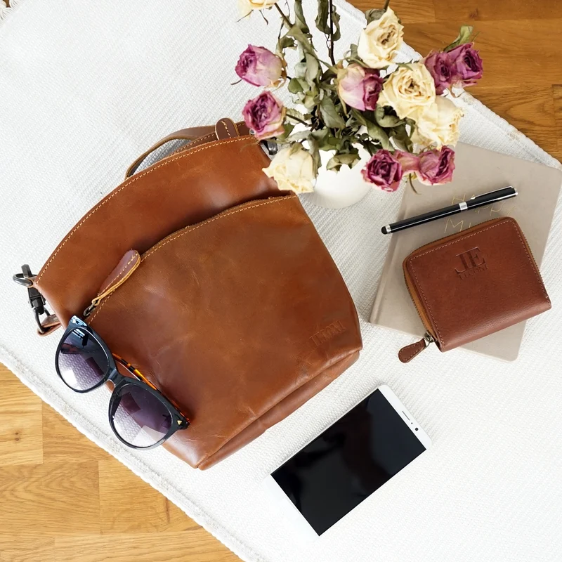 B-Ware kleine Umhängetasche Schultertasche Freizeittasche Leder cognac LE3049