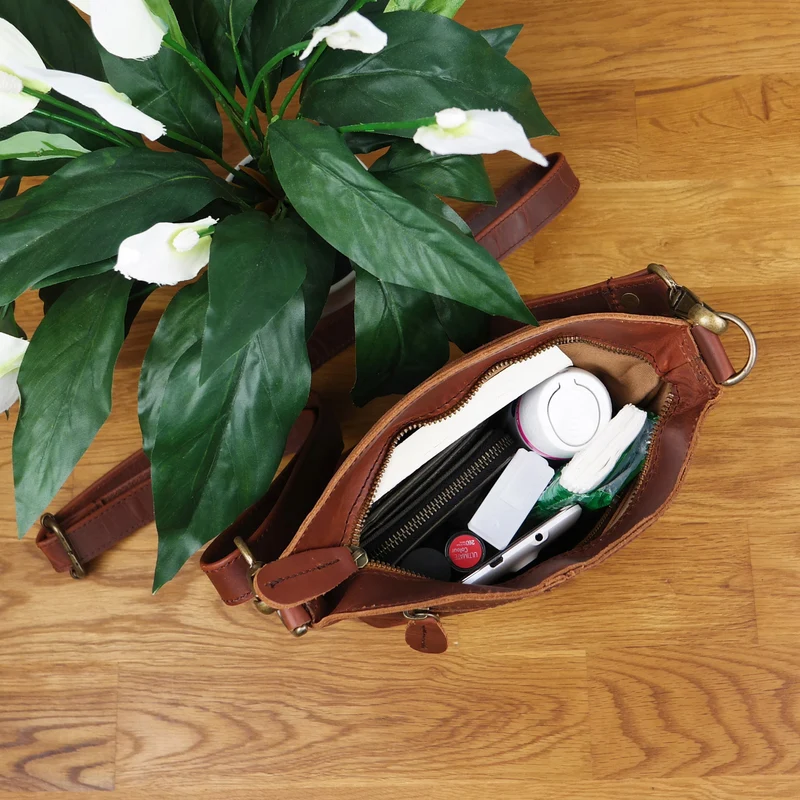 B-Ware kleine Umhängetasche Schultertasche Freizeittasche Leder braun LE3049