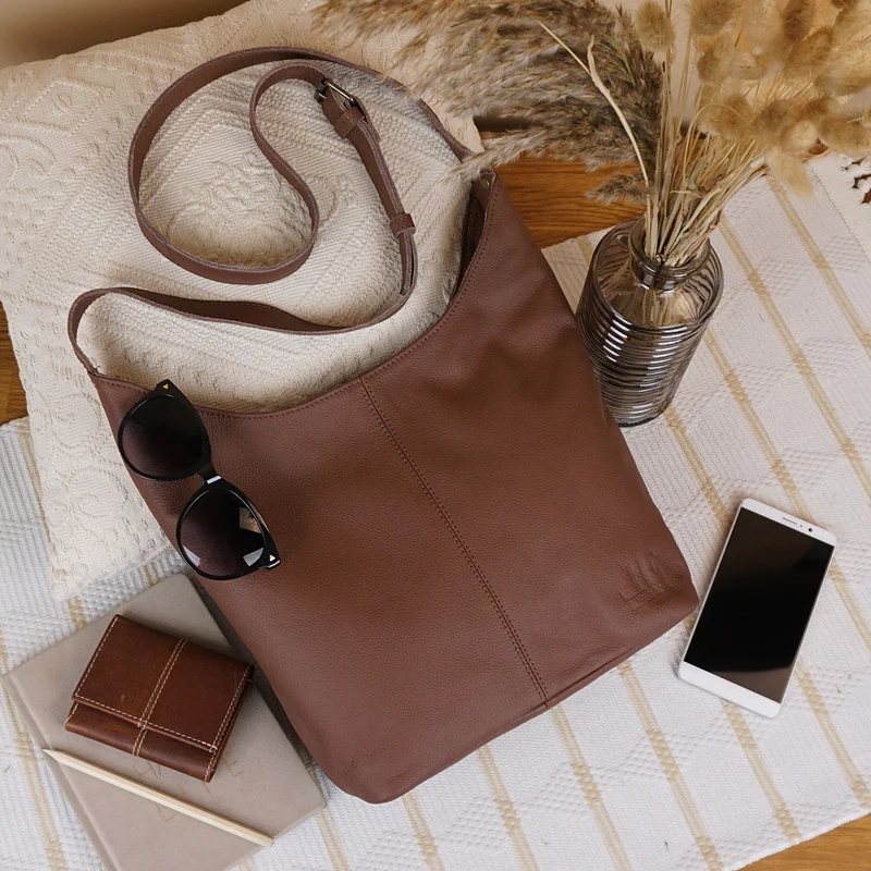 mittlere Umhängetasche Schultertasche Beuteltasche Damentasche Leder rehbraun LE0072