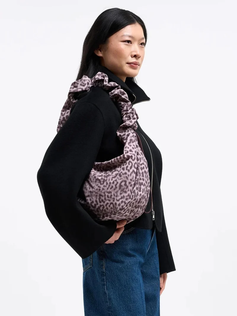 Got Bag Moon Bag Ruffle Cat Shark sea lion