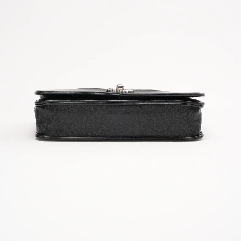Chanel Vintage Mademoiselle Wallet On Chain (WOC) Caviar Schwarz 2017