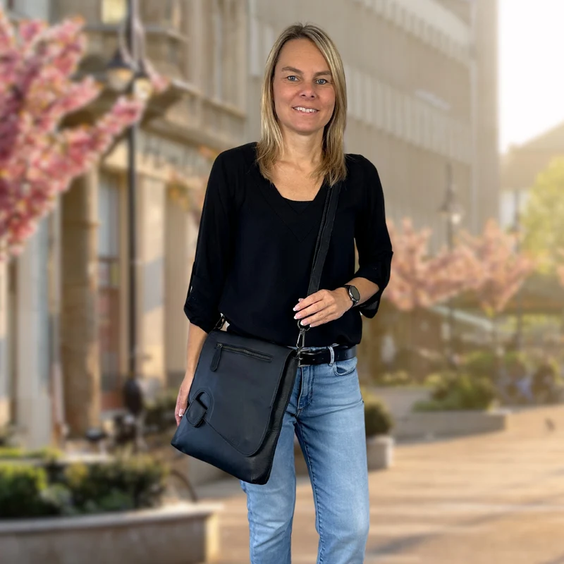 Umhängetasche Ledertasche Schultertasche Leder schwarz LE3027