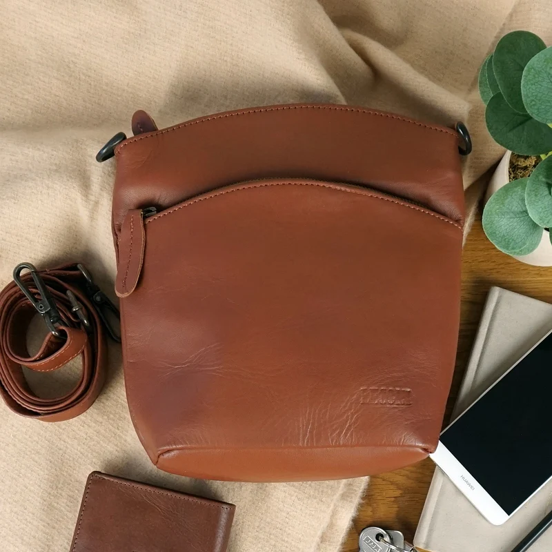 kleine Umhängetasche Schultertasche Freizeittasche Leder hellbraun LE3049