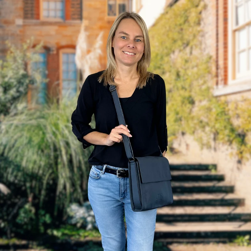 mittlere Schultertasche Umhängetasche Damentasche Leder navy LE3089