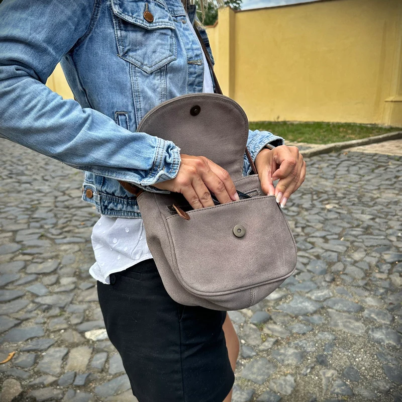 kleine Umhängetasche Ledertasche Damentasche Schultertasche Veloursleder grau LE3047