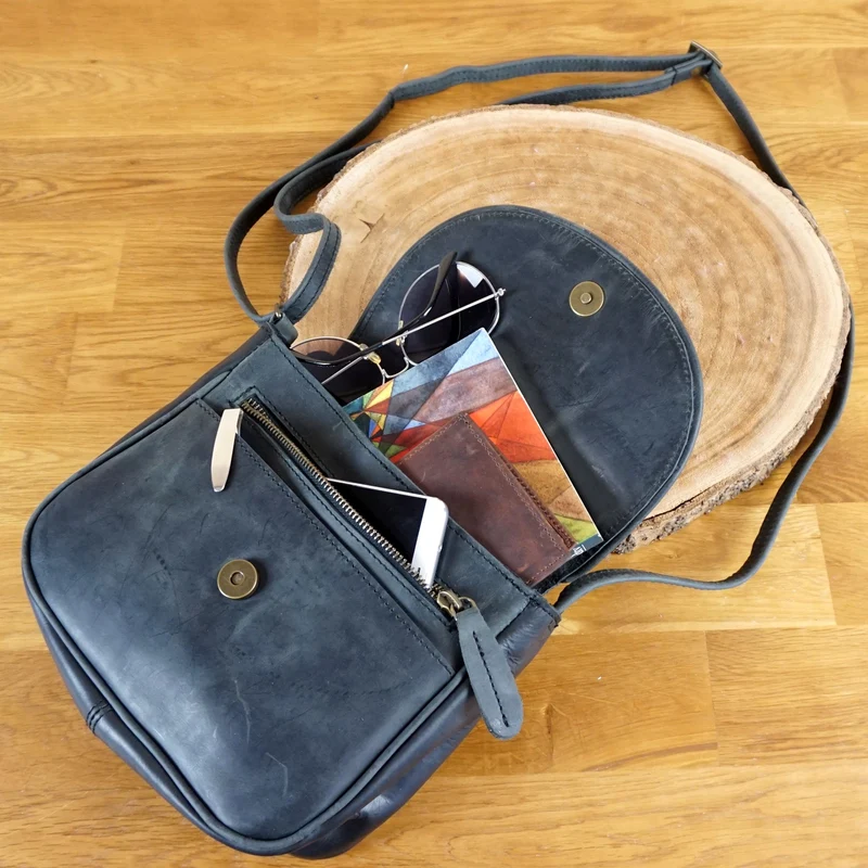 kleine Damentasche Umhängetasche Ledertasche Leder grau LE3047