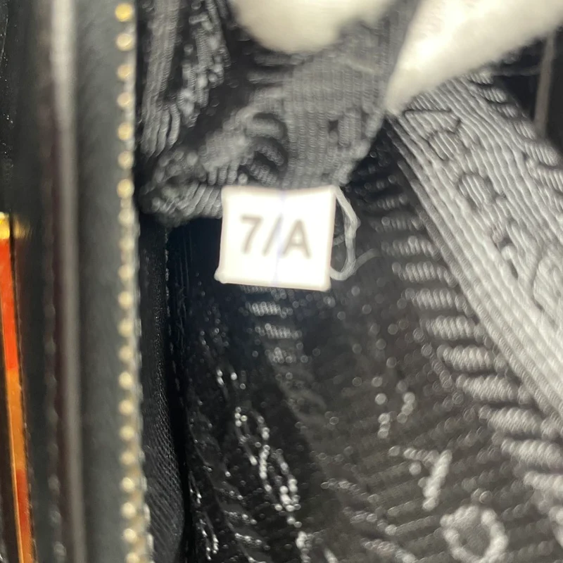 Prada Saffiano Medium Galleria Zip Tote Leder Schwarz