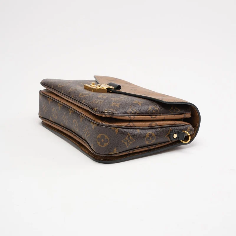 Louis Vuittion Pochette Métis Monogram Reverse Canvas 2016