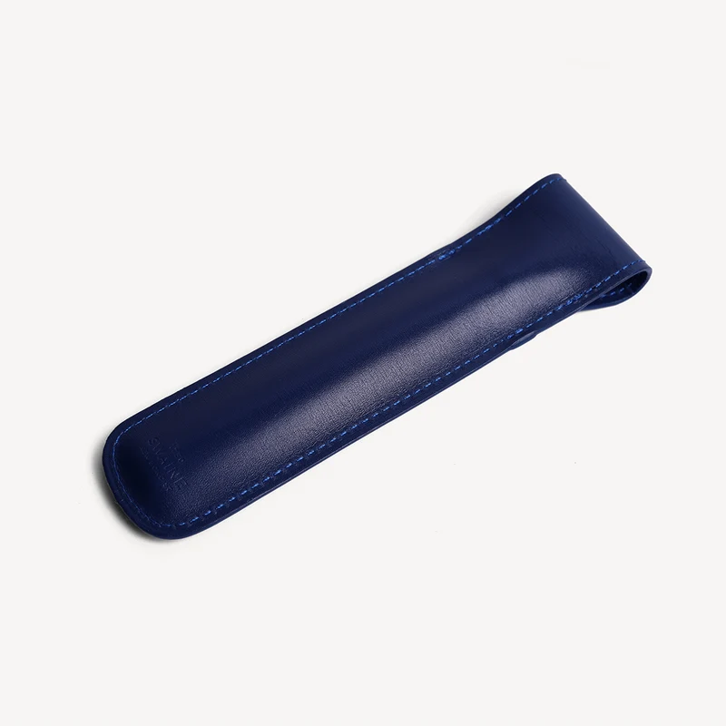 Ein Stifteetui – Marineblau