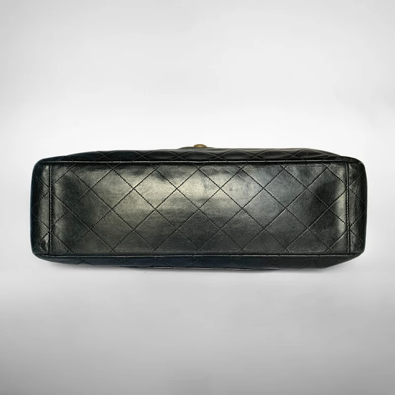 Chanel Classic Flap Bag Maxi Lammleder