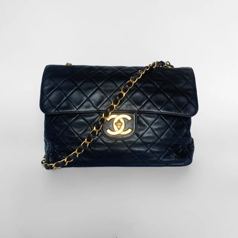 Chanel Classic Flap Bag Maxi Lammleder