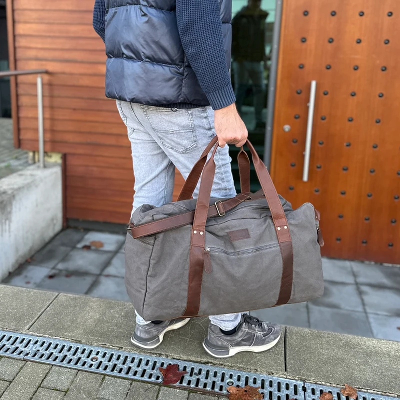großer Weekender Sporttasche Reisetasche Damen Herren Leder Canvas 60cm grau LE2025