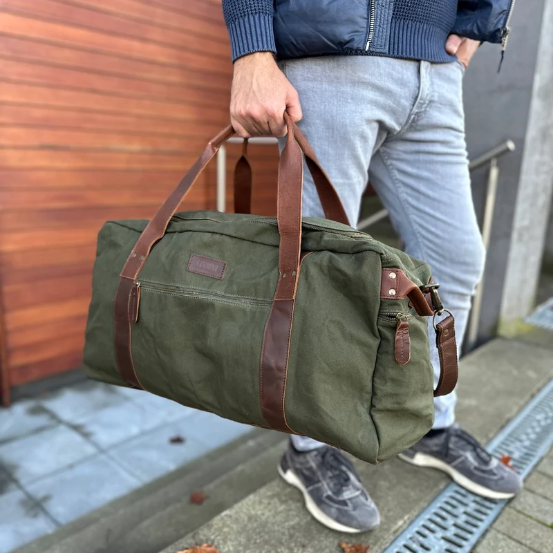 großer Weekender Sporttasche Reisetasche Damen Herren Leder Canvas 60cm grün LE2025