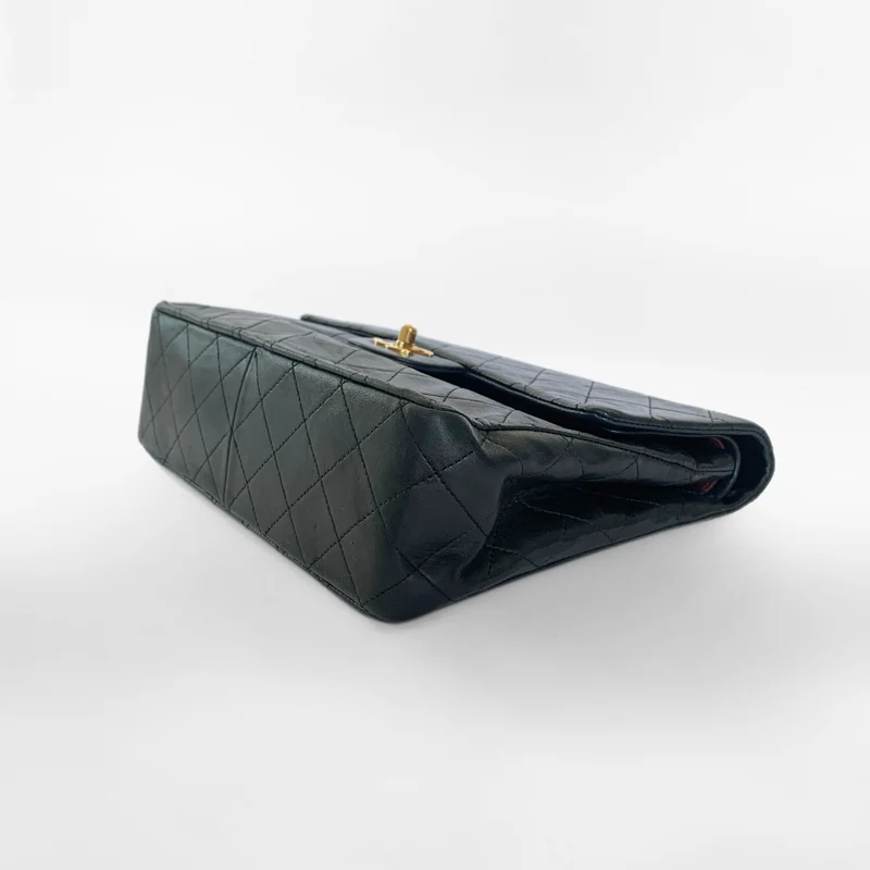 Chanel Classic Flap Bag Mittelhohes Lammleder