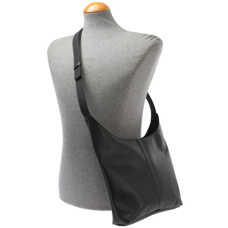 mittlere Umhängetasche Schultertasche Damentasche Leder schwarz LE0073
