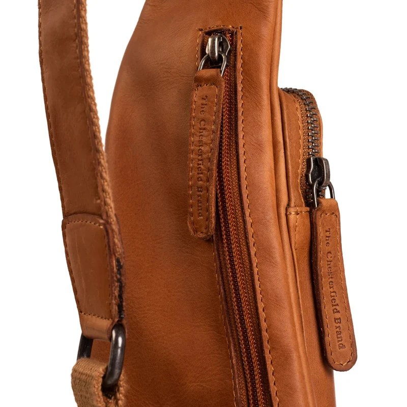 The Chesterfield Brand | Leder Crossbody Logan Cognac | Wax Pull Up Leder