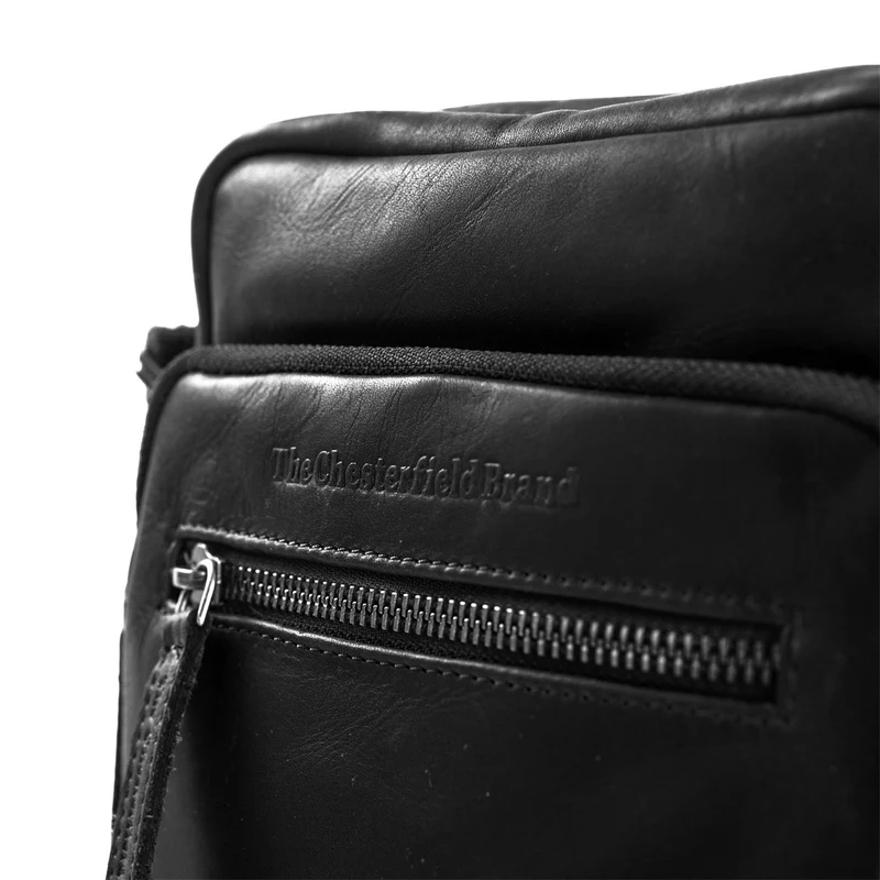 The Chesterfield Brand | Leder Umhängetasche Birmingham Schwarz | Wax Pull Up Leder