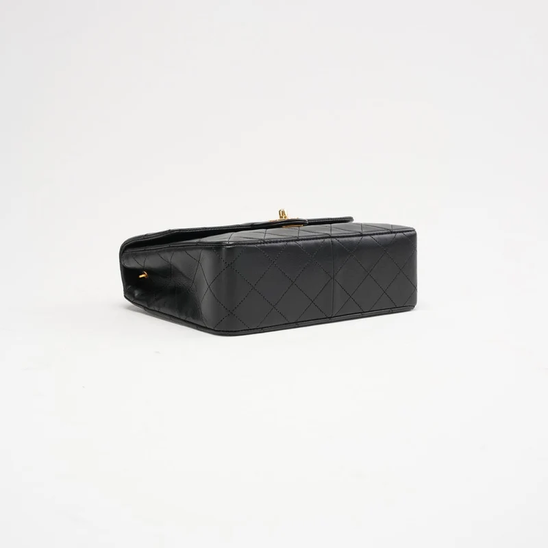 Chanel Vintage Schwarze Mini Square Classic Klapptasche 1991