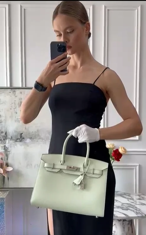 Teil 2: Hermes Birkin Sellier 30 Tasche aus Vert Fizz Epsom-Leder mit Palladium-Beschlägen aus dem Jahr 2023