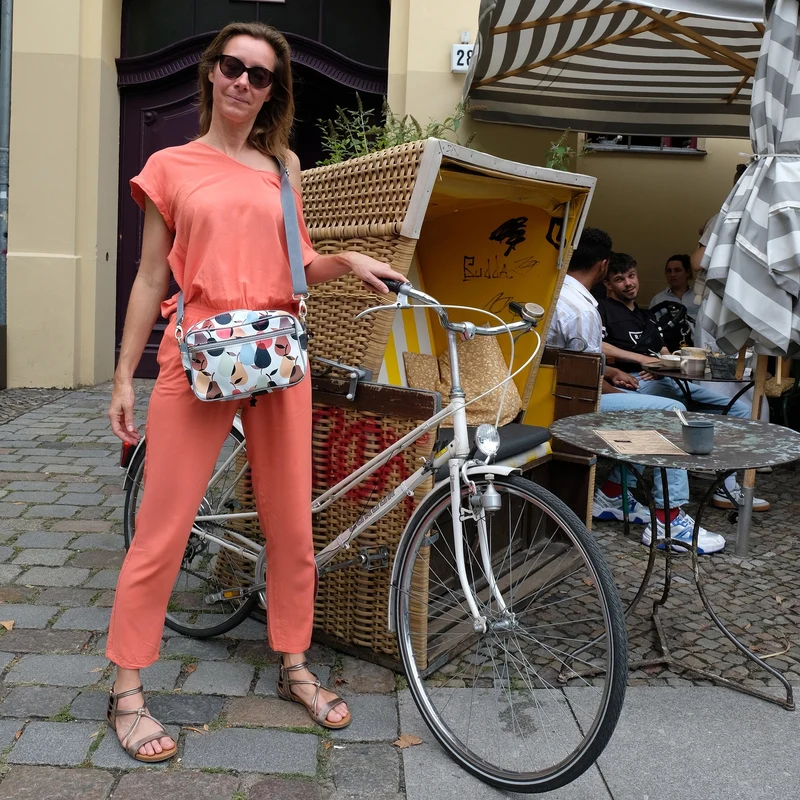 IKURI Lenkertasche Peras – wasserdicht, Lenker & Schulter, handgefertigt
