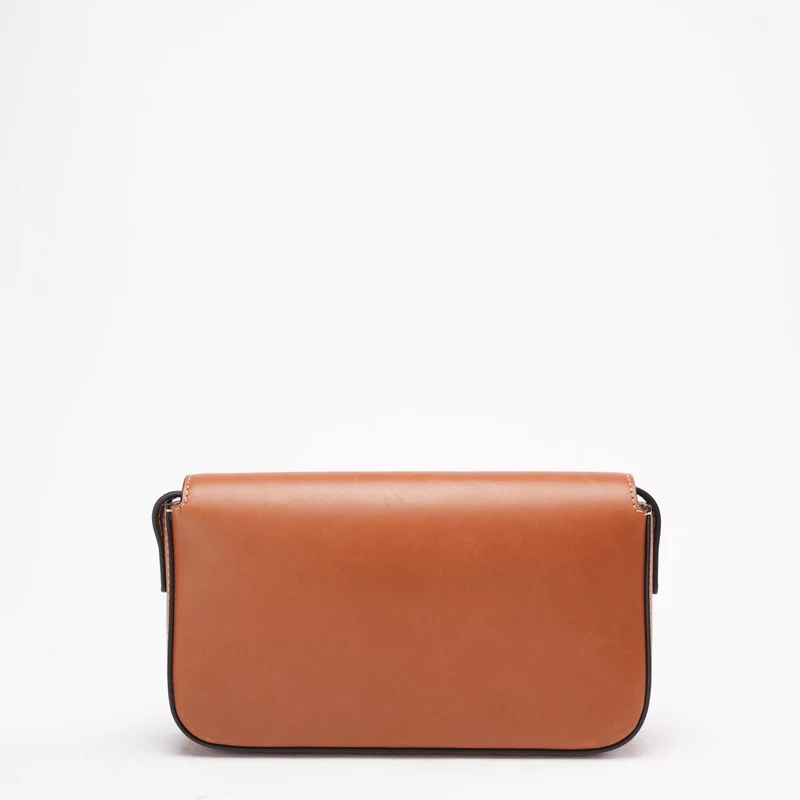 Celine Triomphe Claude Schultertasche aus braunem Kalbsleder, Modell 2024