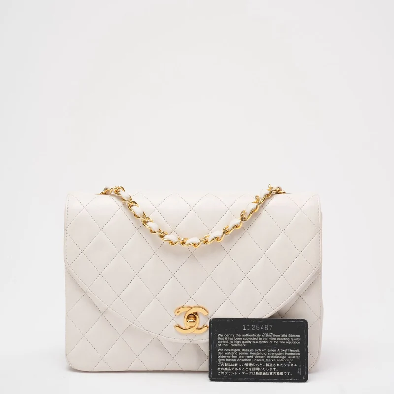 Chanel Vintage Diana Flap Bag Weißes Leder 24K Gold