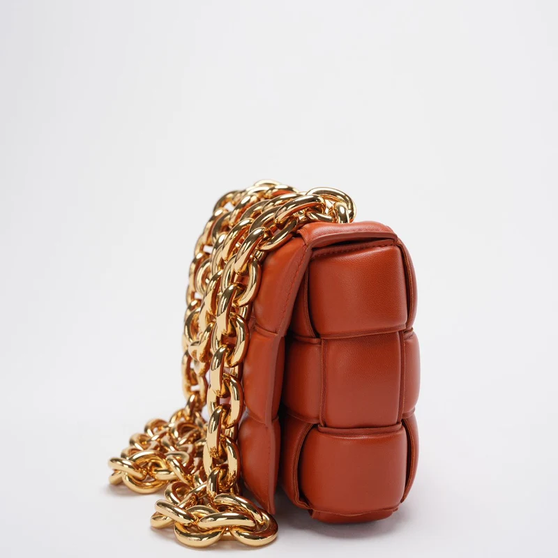 Bottega Veneta Camel CIntrecciato gepolsterte Kettenkassettentasche