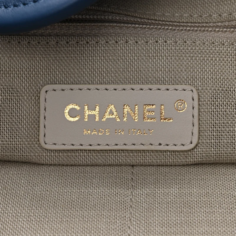 Chanel Deauville Tote Bag aus blauem Canvas aus der Cruise Collection 2023