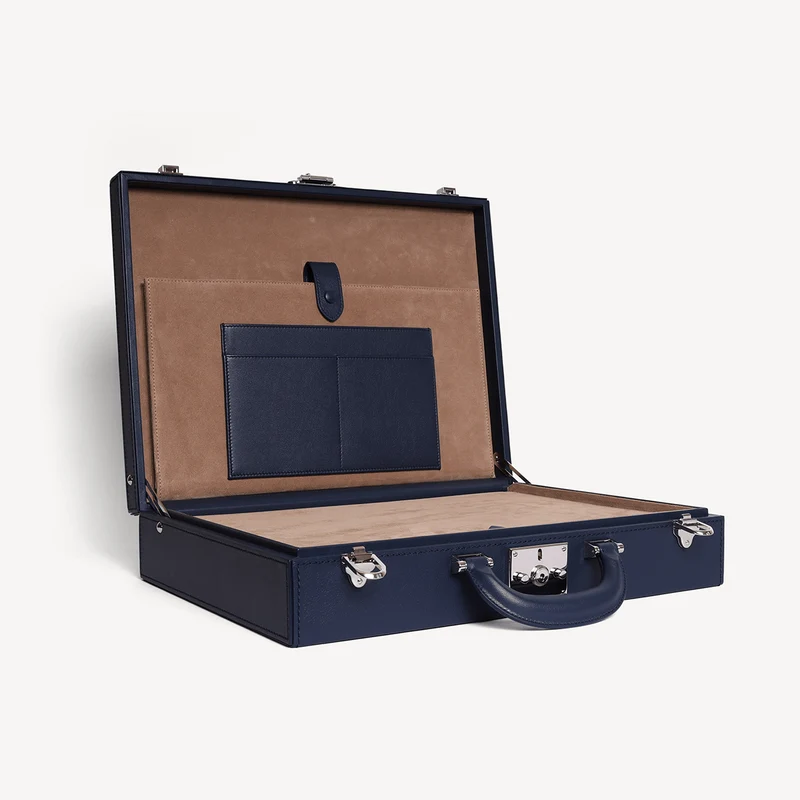 48h Attaché - Marine