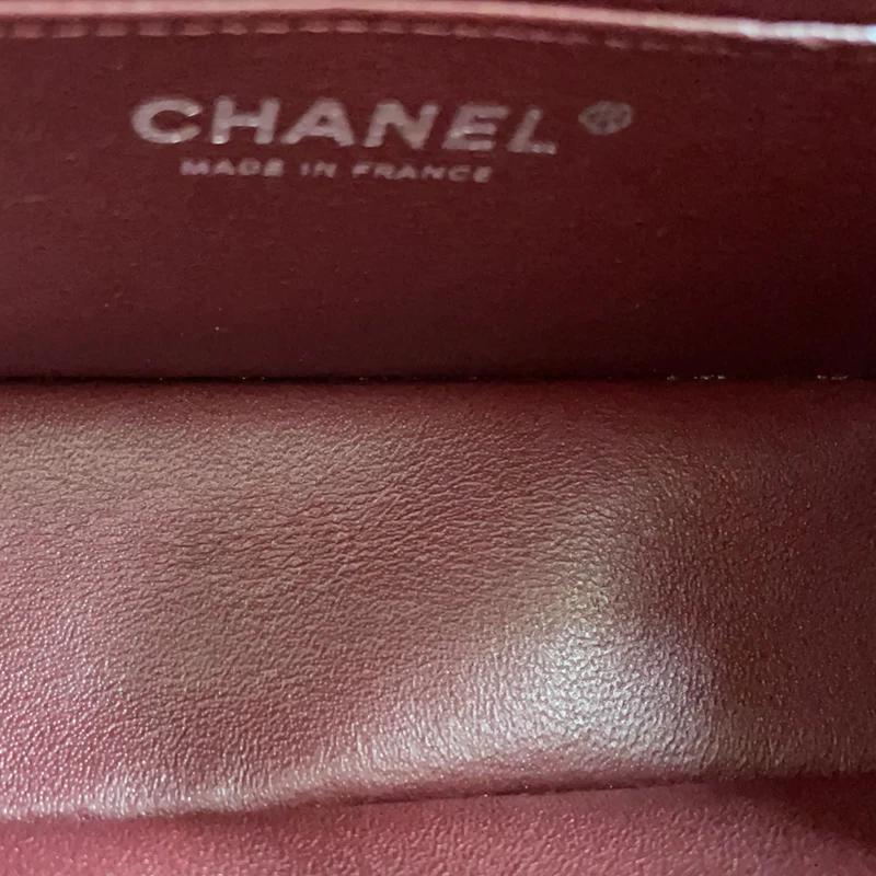 Chanel Mini Tangle Classic Flap Bag in Burgunderrot 2020