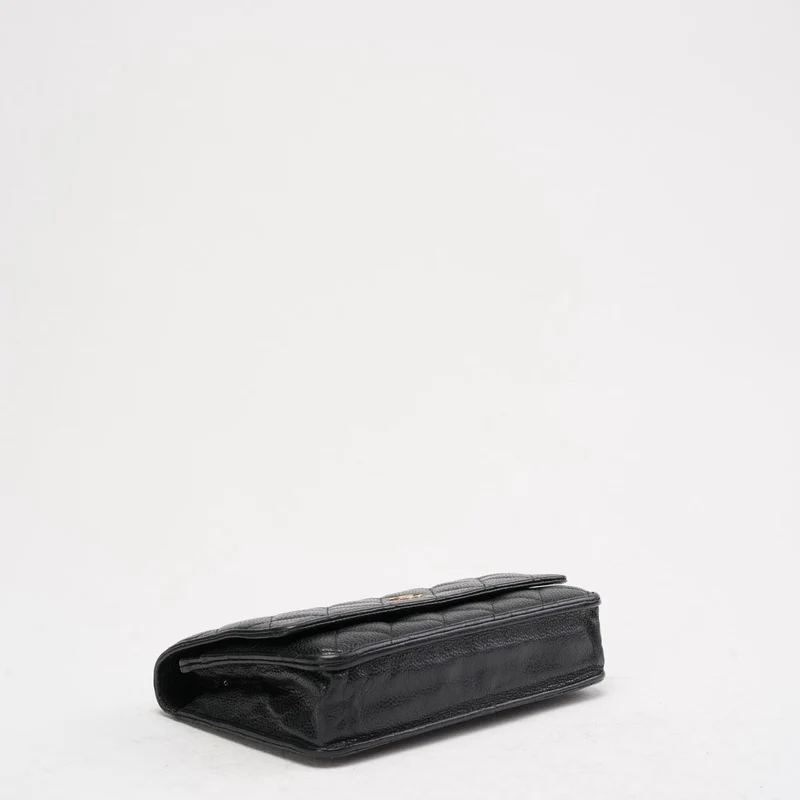 Chanel Schwarze klassische Brieftasche mit Kette (WOC) Caviar 2014