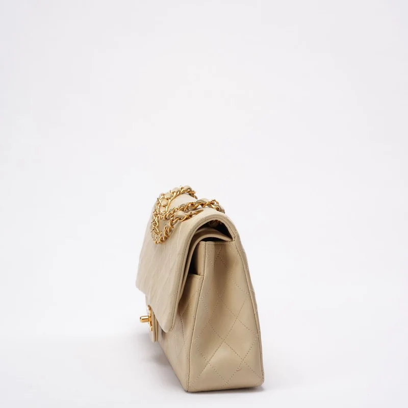 Chanel Beige Vintage Medium Classic Flap Lammleder 1996-1997