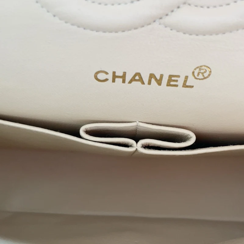 Chanel Beige Vintage Medium Classic Flap Lammleder 1996-1997